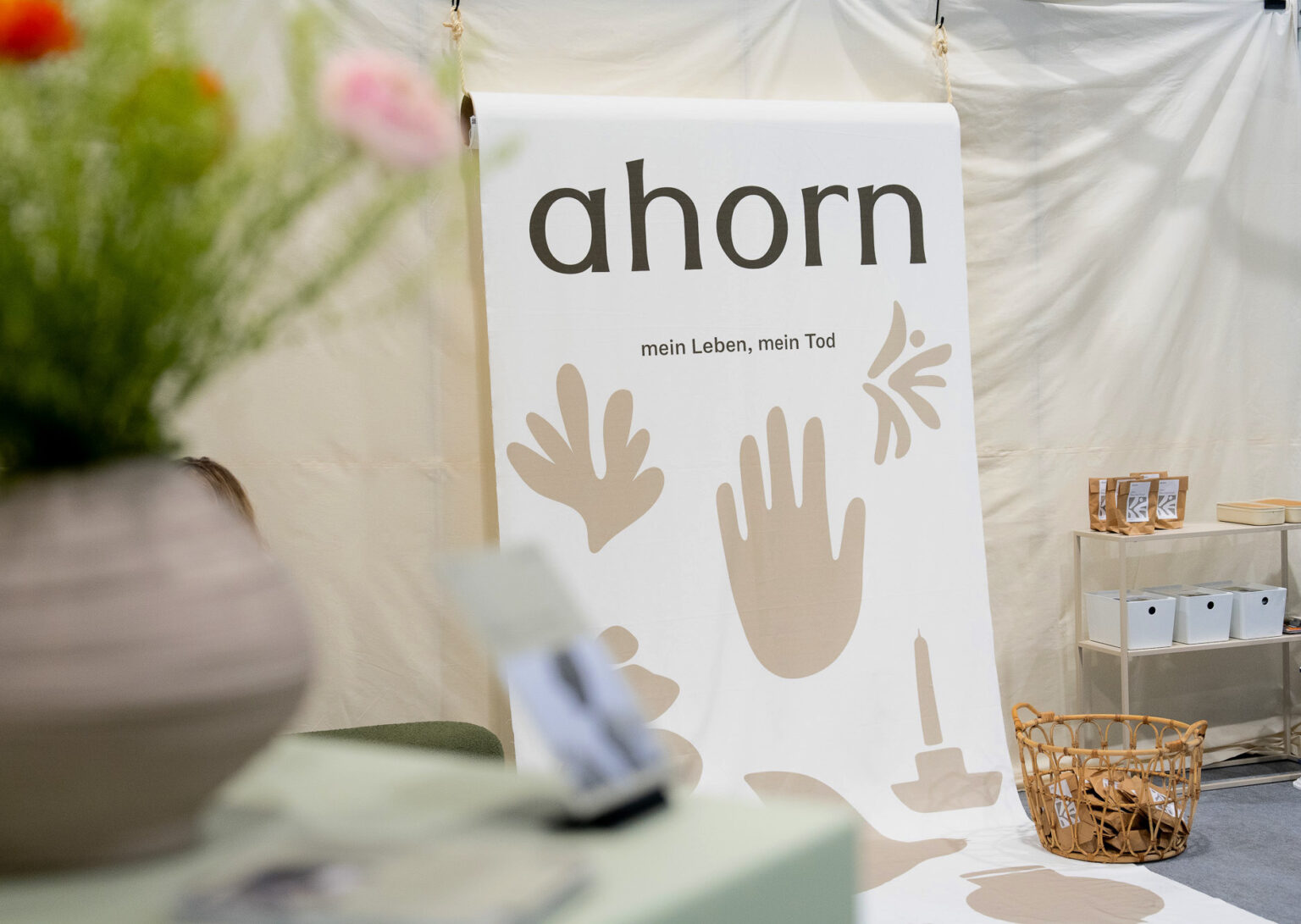 ahorn Stand auf der LEBEN und TOD, Bremen 2024, Foto Victoria Müller